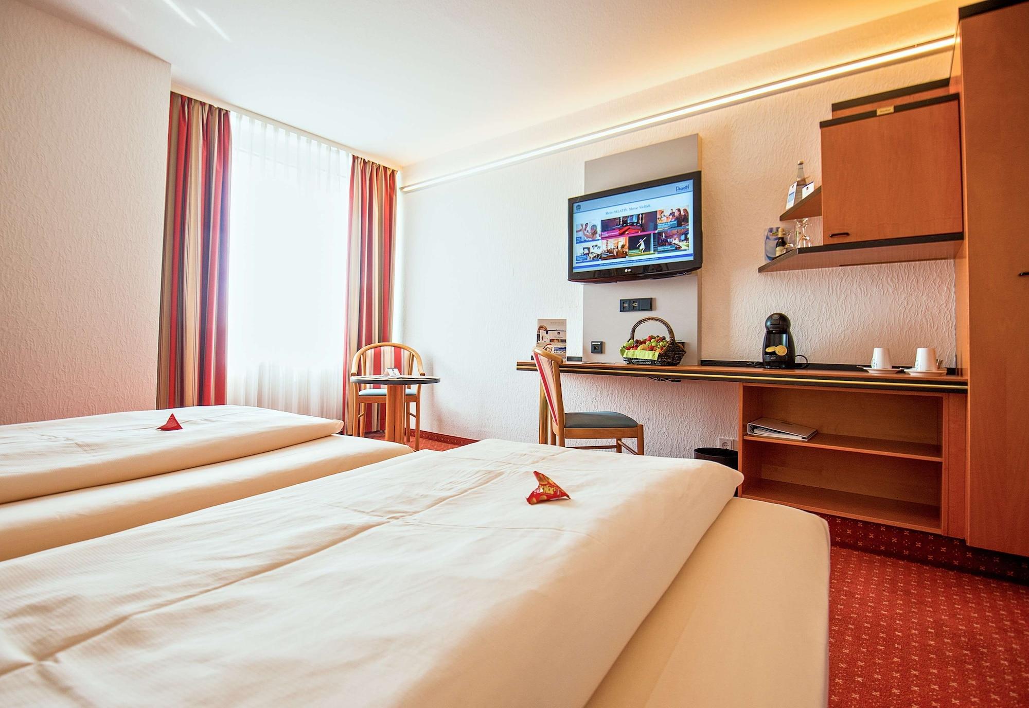 Best Western Plus Palatin Kongresshotel Wiesloch Exterior foto
